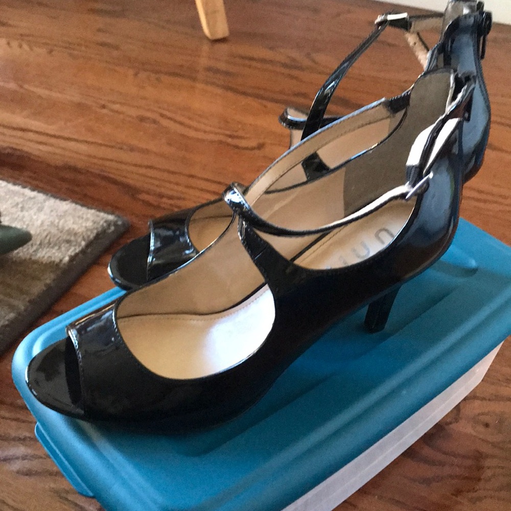 Unisa Black Patent Pumps- size 9.5- worn once $25